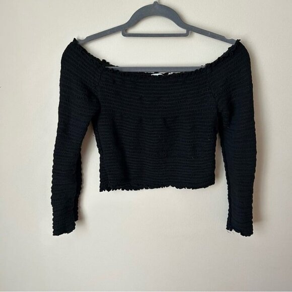 Urban Outfitters Kimchi Blue Off The Shoulder Smocked Black Long Sleeve Top - Picture 2 of 7